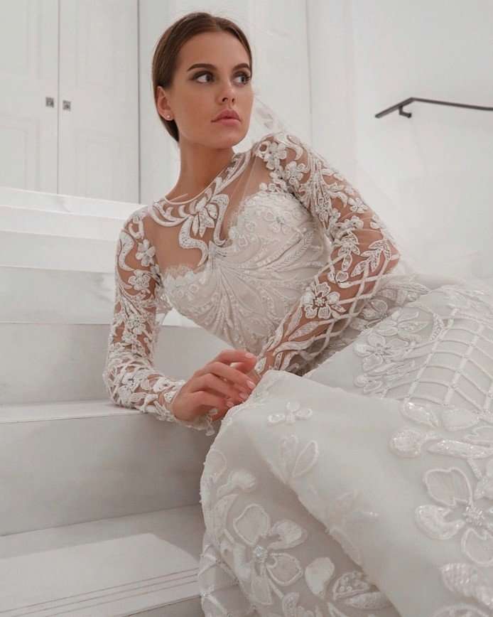 «За Крида замуж собралась?»: Дарья Клюкина выбирает свадебное платье