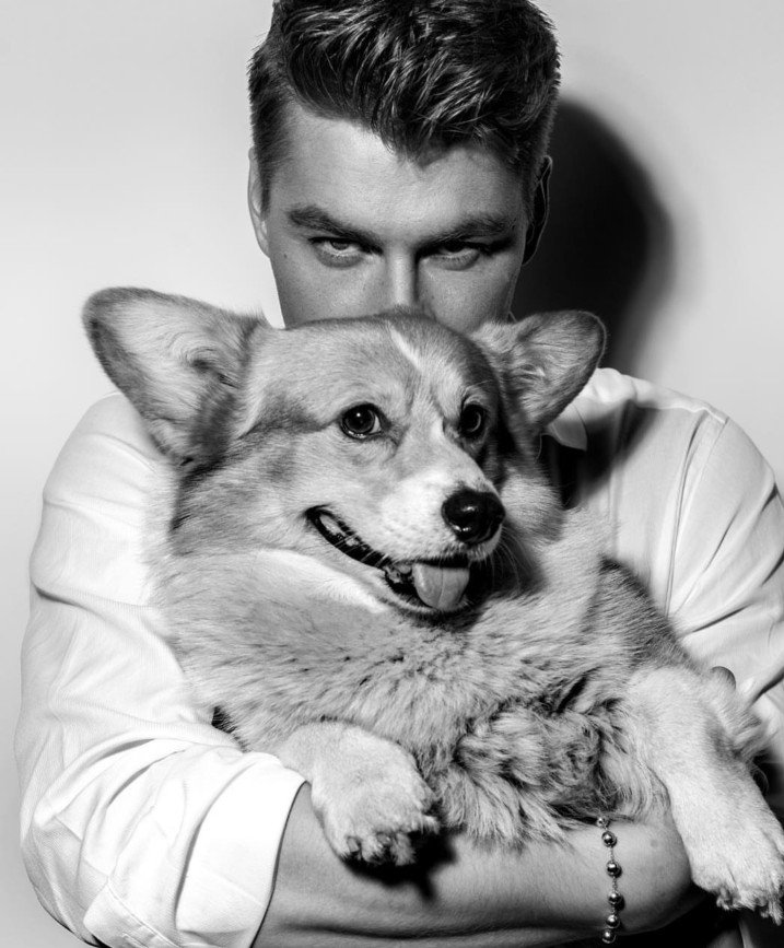 Я должен двигаться вперед: Алексей Воробьев отправляется на гастроли после смерти собаки 
