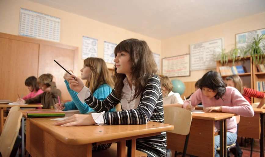 Россияне настаивают на усилении охраны в школах из-за происшествия в Керчи