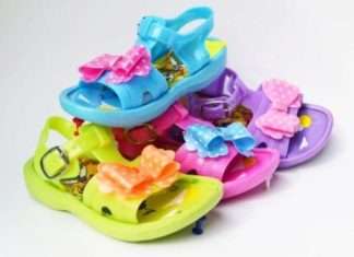 Дитячі сандалії і босоніжки: вибираємо ідеальну пару