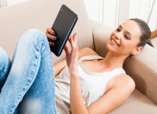 Про стосунки, ілюзіях і пристрасті у соціальних мережах.