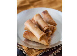 Тайські смажені спрінг роли.