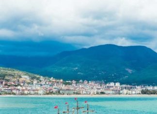 Куди поїдуть росіяни на травневі свята.