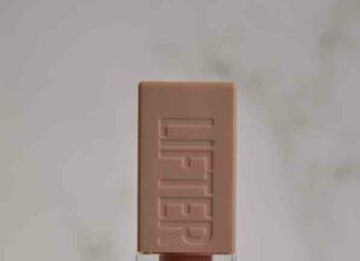 To the moon and back: блиск для губ maybelline lifter gloss у відтінку 003 moon