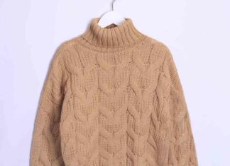 Модні жіночі светри і пуловери 2021-2022: фото-огляд фасонів і забарвлень