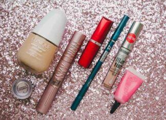 Освіжаючий макіяж з кольоровим акцентом