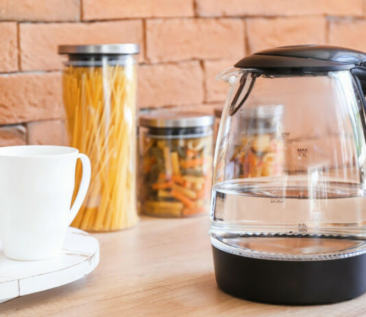 У росії не зрозуміють: чому у американців немає на кухні чайників