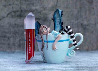 Dragun beauty dragunglass matte liquid lip: крапелька драконячої крові на губах