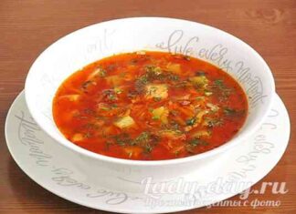 Ну, дуже смачний томатний суп з консервованої скумбрії