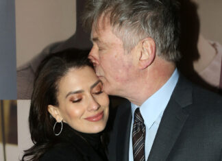 Як за кам’яною тобою: чому після трагедії болдуїна його дружина стала ще популярнішою