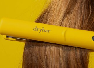 В погоне за гладкостью: ТОП-7 выпрямителей для волос 2024 года