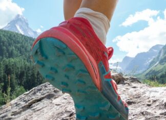 Ходьба під нахилом проти. Біг підтюпцем по рівній поверхні: який з них спалює більше калорій?