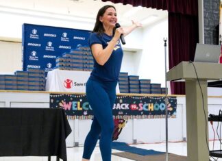 Дженніфер Гарнер Представила свої улюблені кросівки Brooks – вони також є одними з найкращих кросівок для ходьби, які ми протестували