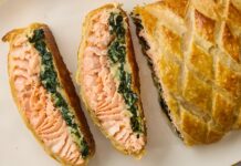 Вишукана сьомга в листковому тісті: напрочуд простий рецепт