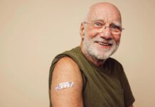 Онкохворі, які отримали вакцину від COVID, жили набагато довше