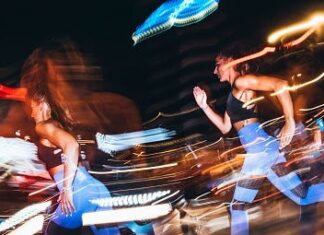 Вечірні тренування: наскільки вони справді заважають сну?