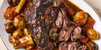 Тушкована тушкована яловичина з японським каррі: оновлення смаку