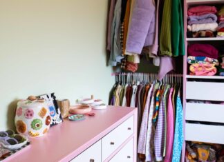 Хитре Зберігання Прикрас: Чому Підставка для Паперових Полотець Працює