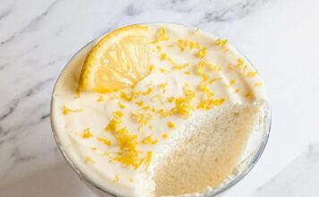 Легкий і кремовий «Лимонний мус» із 3 інгредієнтів, який я не можу перестати готувати (не готуйте!)