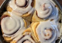 Кулінарний лайфхак за 2 долари: секрет ідеальних соковитих булочок з корицею