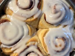 Кулінарний лайфхак за 2 долари: секрет ідеальних соковитих булочок з корицею