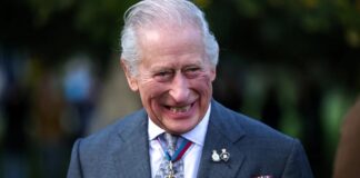 Король Чарльз стикається з зростаючим суспільним невдоволенням через скандал з принцом Ендрю