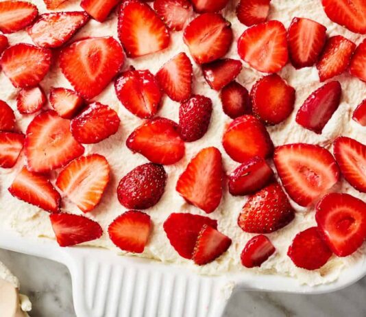 Первые летние лакомства: десерты ко Дню памяти, которые реально вкусны 🍓