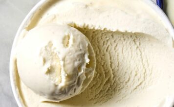Повернення легендарної полуниці з чорницями від Blue Bell